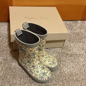 Rylee + Cru Georgia-Blue Rainboot size 5 EUC.